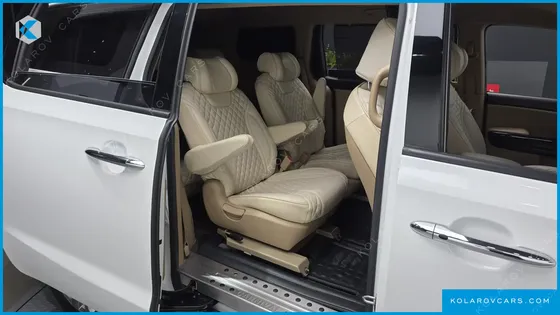 KIA CARNIVAL 9-SEATER HI-LIMOUSINE