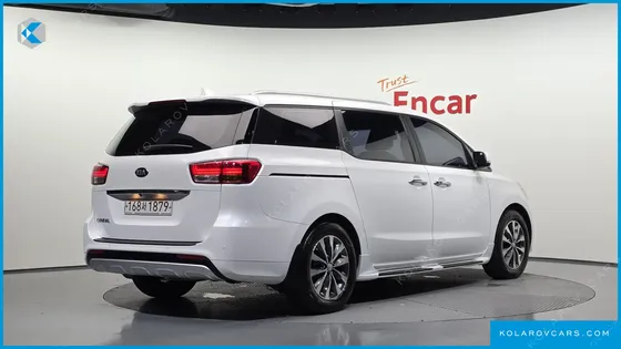 KIA CARNIVAL 9-SEATER LUXURY