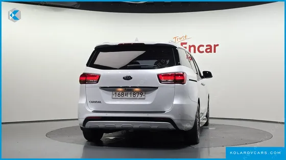 KIA CARNIVAL 9-SEATER LUXURY