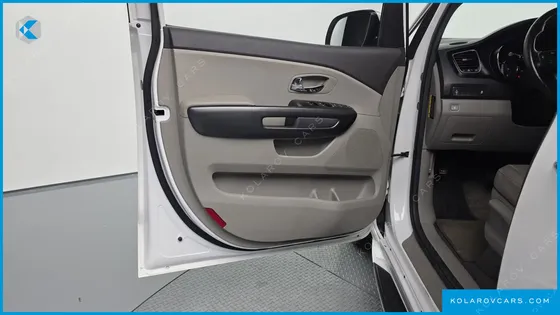 KIA CARNIVAL 9-SEATER LUXURY