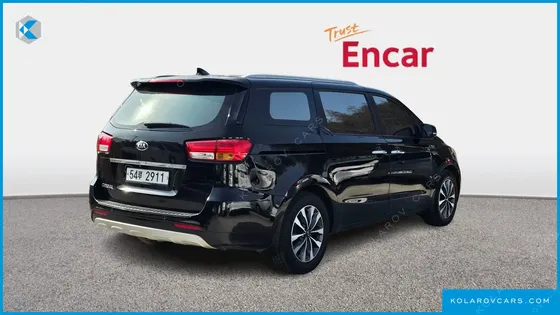 KIA CARNIVAL 9-SEATER LUXURY