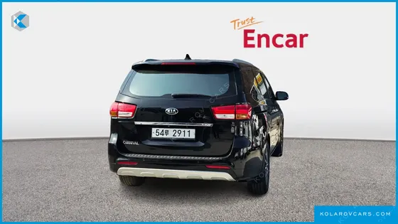 KIA CARNIVAL 9-SEATER LUXURY