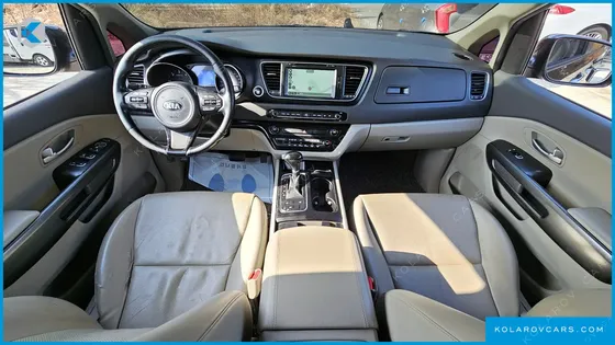 KIA CARNIVAL 9-SEATER LUXURY
