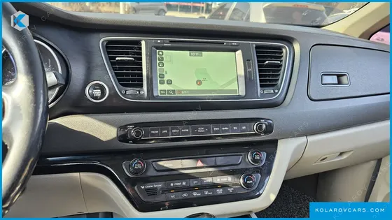 KIA CARNIVAL 9-SEATER LUXURY