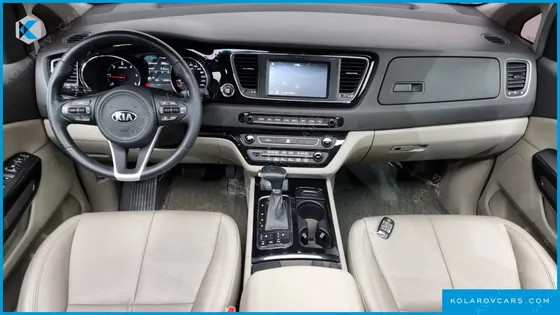 KIA CARNIVAL 9-SEATER NOBLESSE