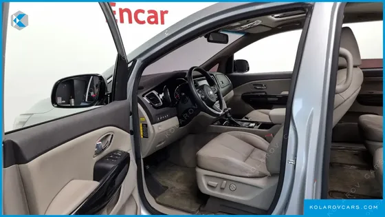 KIA CARNIVAL 9-SEATER NOBLESSE