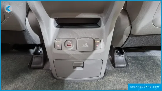 KIA CARNIVAL 9-SEATER NOBLESSE