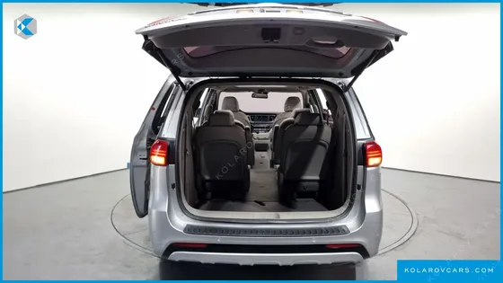 KIA CARNIVAL 9-SEATER NOBLESSE