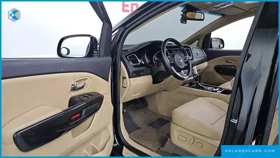 KIA CARNIVAL 9-SEATER PRESTIGE