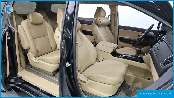 KIA CARNIVAL 9-SEATER PRESTIGE