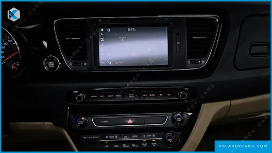 KIA CARNIVAL 9-SEATER PRESTIGE