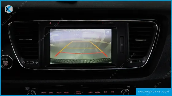 KIA CARNIVAL 9-SEATER PRESTIGE