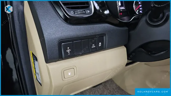 KIA CARNIVAL 9-SEATER PRESTIGE