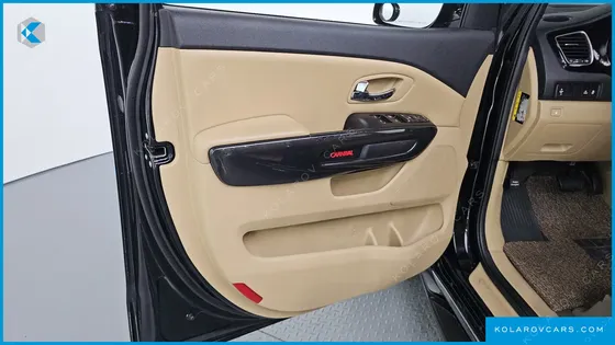 KIA CARNIVAL 9-SEATER PRESTIGE