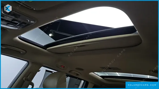 KIA CARNIVAL 9-SEATER PRESTIGE