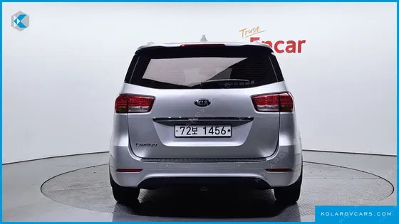 KIA CARNIVAL 11-SEATER PRESTIGE
