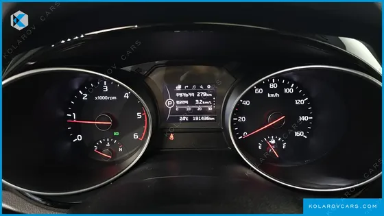KIA CARNIVAL 11-SEATER PRESTIGE