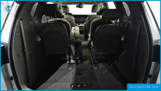 KIA CARNIVAL 11-SEATER PRESTIGE