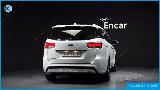 KIA CARNIVAL 9-SEATER LUXURY