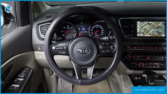 KIA CARNIVAL 9-SEATER LUXURY