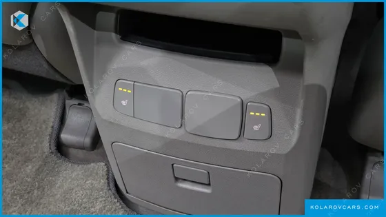 KIA CARNIVAL 9-SEATER LUXURY