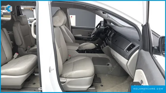 KIA CARNIVAL 9-SEATER LUXURY