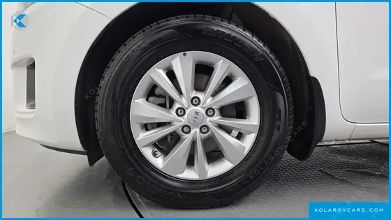 KIA CARNIVAL 11-SEATER LUXURY