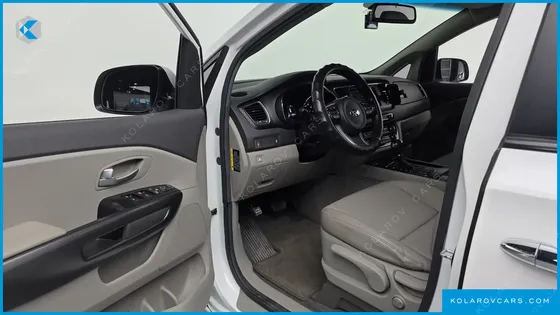 KIA CARNIVAL 11-SEATER LUXURY
