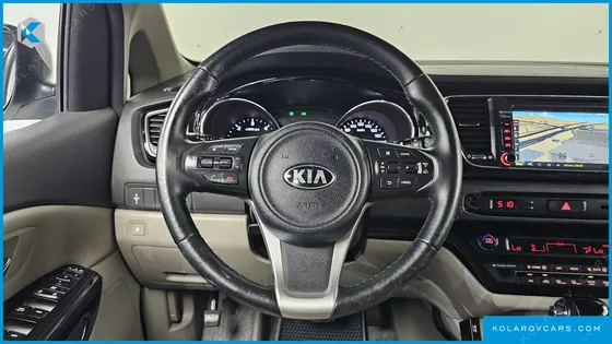 KIA CARNIVAL 9-SEATER PRESTIGE