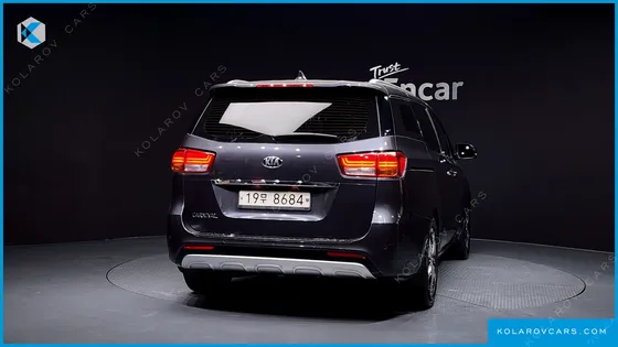 KIA CARNIVAL 9-SEATER NOBLESSE SPECIAL