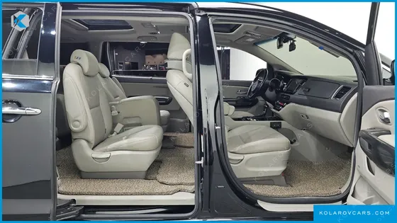 KIA CARNIVAL 11-SEATER PRESTIGE