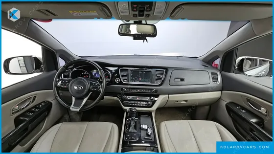 KIA CARNIVAL 7-SEATER LIMOUSINE