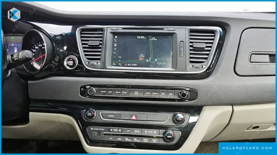 KIA CARNIVAL 7-SEATER LIMOUSINE