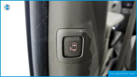 KIA CARNIVAL 7-SEATER LIMOUSINE