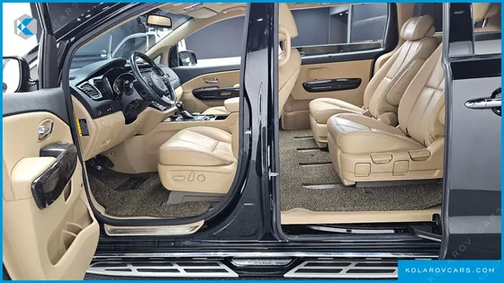 KIA CARNIVAL 7-SEATER LIMOUSINE