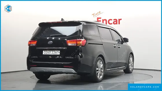 KIA CARNIVAL 7-SEATER LIMOUSINE