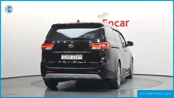KIA CARNIVAL 7-SEATER LIMOUSINE
