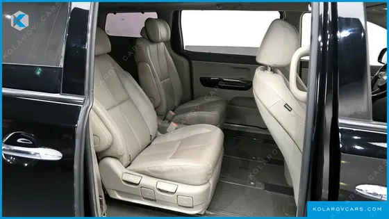 KIA CARNIVAL 7-SEATER LIMOUSINE