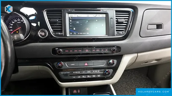 KIA CARNIVAL 7-SEATER LIMOUSINE