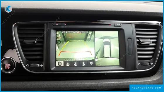 KIA CARNIVAL 7-SEATER LIMOUSINE
