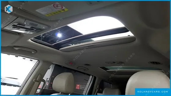 KIA CARNIVAL 7-SEATER LIMOUSINE
