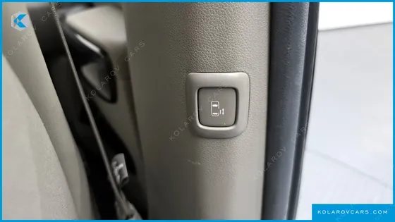 KIA CARNIVAL 7-SEATER LIMOUSINE