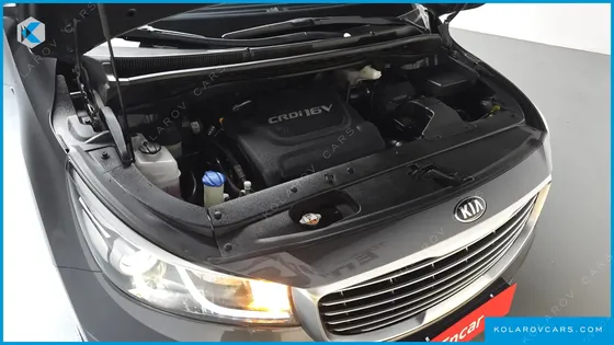 KIA CARNIVAL 9-SEATER PRESTIGE