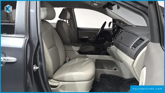 KIA CARNIVAL 9-SEATER PRESTIGE