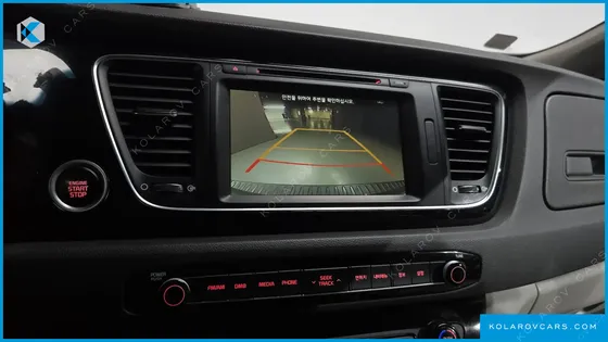 KIA CARNIVAL 9-SEATER PRESTIGE