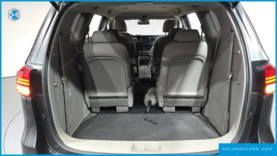 KIA CARNIVAL 9-SEATER PRESTIGE