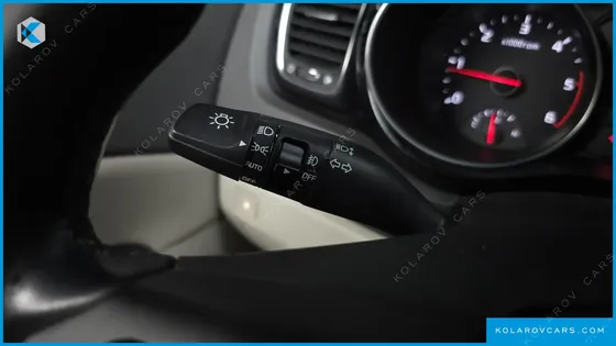 KIA CARNIVAL 9-SEATER PRESTIGE