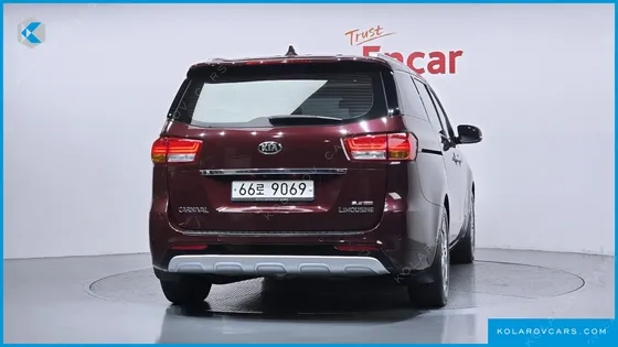 KIA CARNIVAL GASOLINE 7-SEATER LIMOUSINE