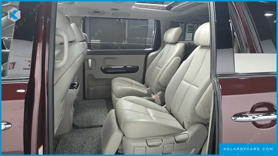 KIA CARNIVAL GASOLINE 7-SEATER LIMOUSINE