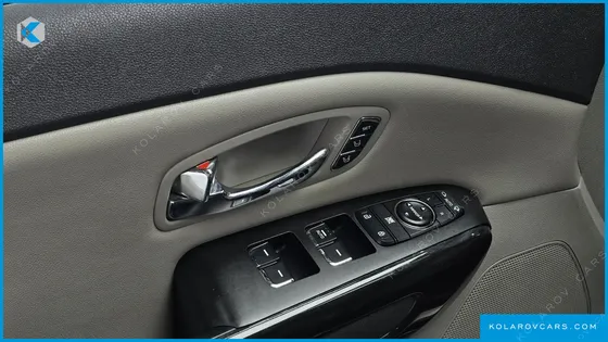 KIA CARNIVAL GASOLINE 7-SEATER LIMOUSINE